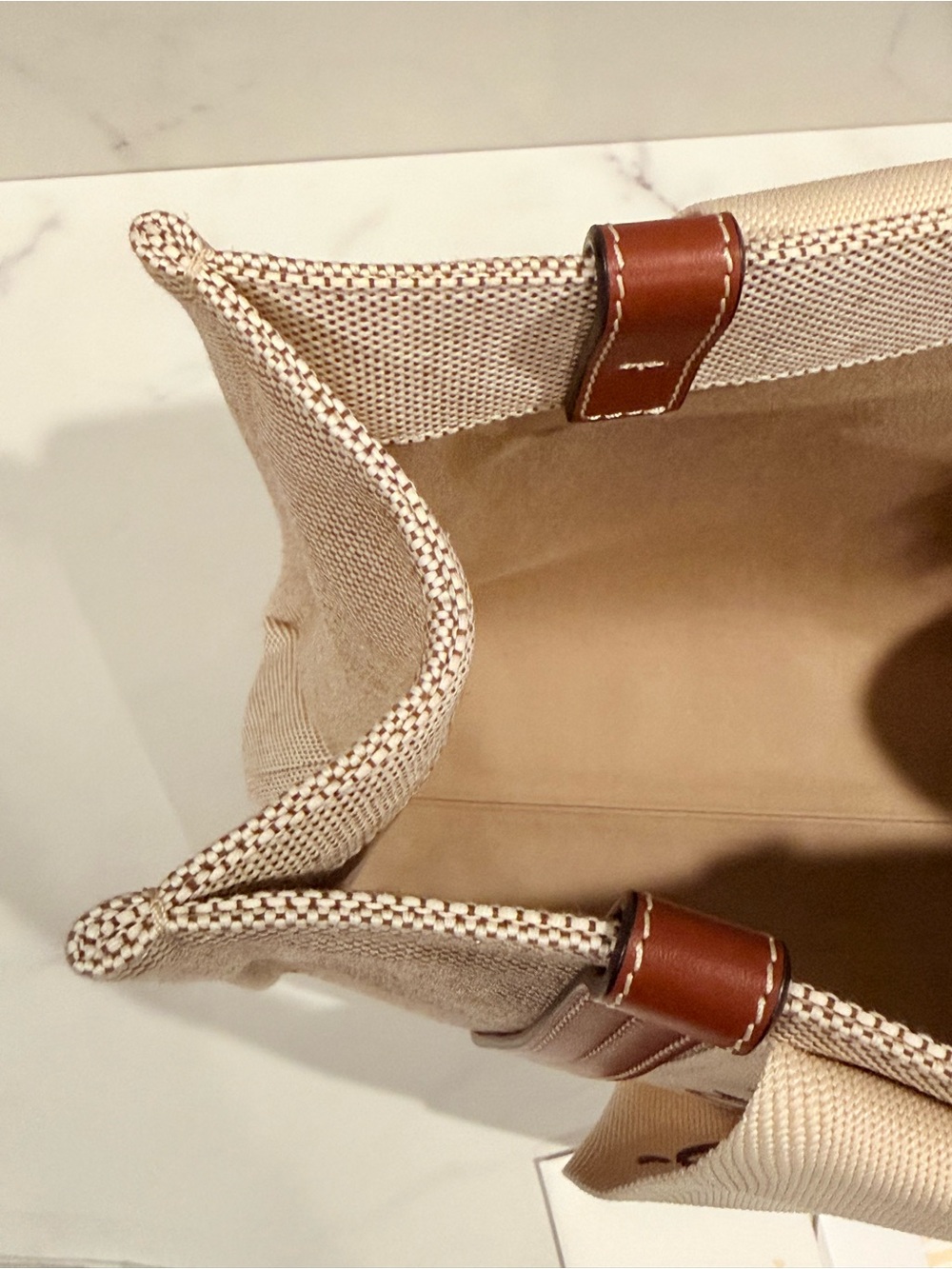 Chloé Woody Tote Bag Medium - Picture 9 of 16